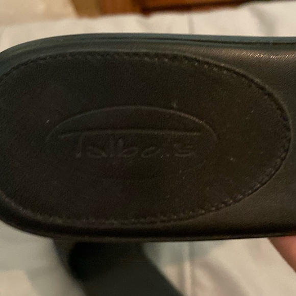 Shoes - Picture 5 of 5